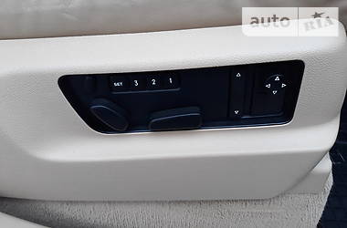 Позашляховик / Кросовер Volkswagen Touareg 2010 в 