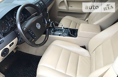 Позашляховик / Кросовер Volkswagen Touareg 2007 в 