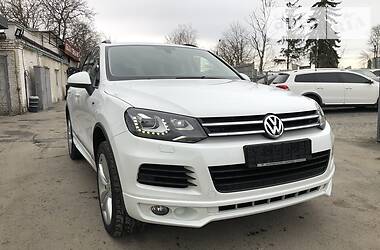Позашляховик / Кросовер Volkswagen Touareg 2013 в 