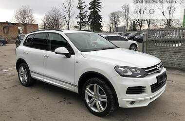 Позашляховик / Кросовер Volkswagen Touareg 2013 в 