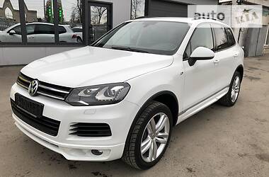 Позашляховик / Кросовер Volkswagen Touareg 2013 в 