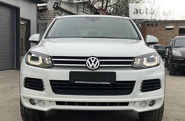 Позашляховик / Кросовер Volkswagen Touareg 2013 в 