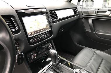 Позашляховик / Кросовер Volkswagen Touareg 2013 в 
