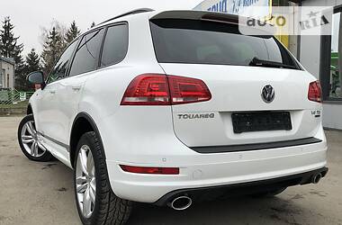 Позашляховик / Кросовер Volkswagen Touareg 2013 в 
