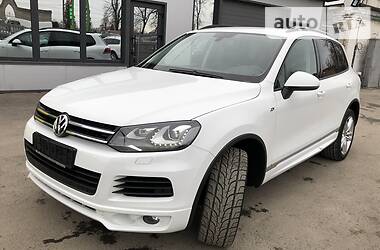 Позашляховик / Кросовер Volkswagen Touareg 2013 в 