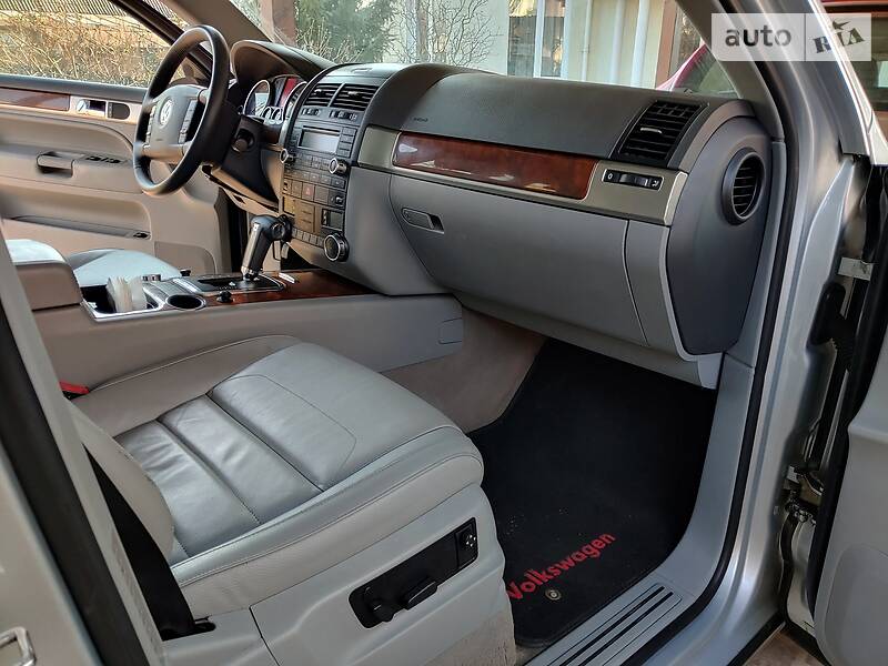 Позашляховик / Кросовер Volkswagen Touareg 2007 в Києві