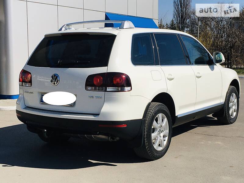 Позашляховик / Кросовер Volkswagen Touareg 2008 в Новомосковську