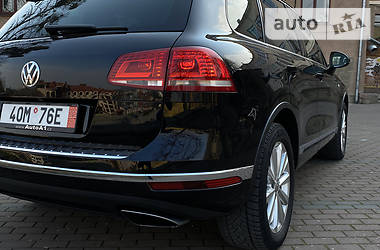 Позашляховик / Кросовер Volkswagen Touareg 2015 в 
