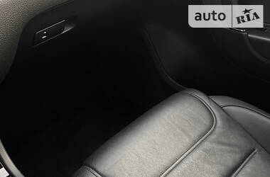 Позашляховик / Кросовер Volkswagen Touareg 2015 в 