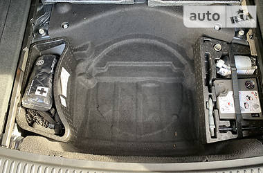 Позашляховик / Кросовер Volkswagen Touareg 2011 в 