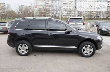 Позашляховик / Кросовер Volkswagen Touareg 2007 в 