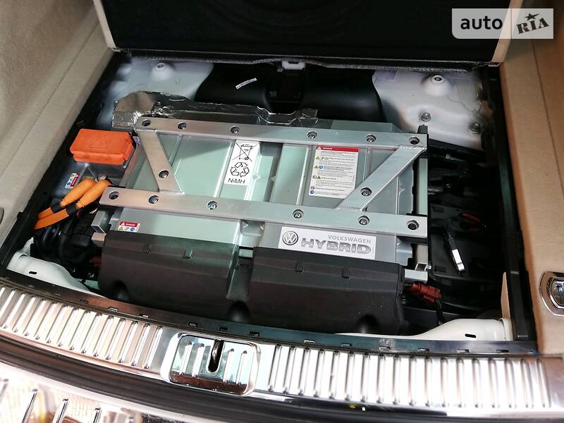 Позашляховик / Кросовер Volkswagen Touareg 2011 в Харкові