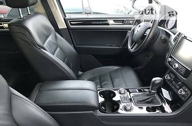 Позашляховик / Кросовер Volkswagen Touareg 2017 в 