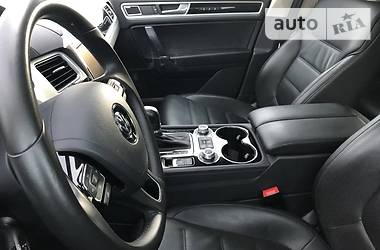 Позашляховик / Кросовер Volkswagen Touareg 2017 в 