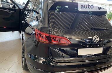 Позашляховик / Кросовер Volkswagen Touareg 2020 в 