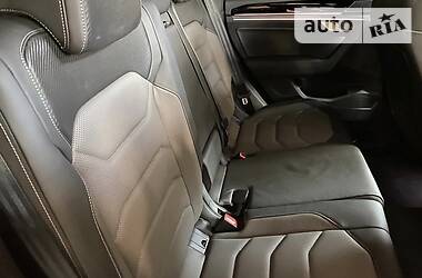 Позашляховик / Кросовер Volkswagen Touareg 2020 в 