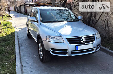 Позашляховик / Кросовер Volkswagen Touareg 2004 в 