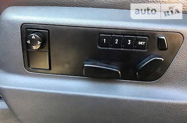 Позашляховик / Кросовер Volkswagen Touareg 2004 в 