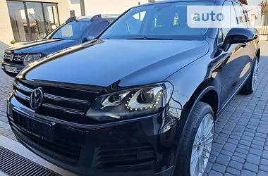 Позашляховик / Кросовер Volkswagen Touareg 2012 в 
