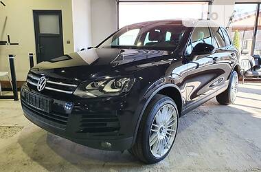 Позашляховик / Кросовер Volkswagen Touareg 2012 в 