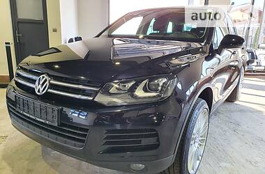 Позашляховик / Кросовер Volkswagen Touareg 2012 в 
