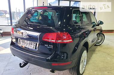 Позашляховик / Кросовер Volkswagen Touareg 2012 в 