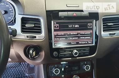 Позашляховик / Кросовер Volkswagen Touareg 2012 в 