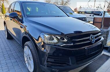 Позашляховик / Кросовер Volkswagen Touareg 2012 в 