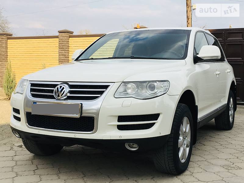 Позашляховик / Кросовер Volkswagen Touareg 2008 в Новомосковську