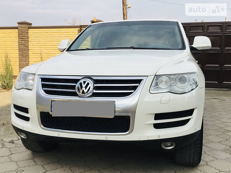 Позашляховик / Кросовер Volkswagen Touareg 2008 в Новомосковську