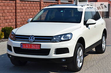 Позашляховик / Кросовер Volkswagen Touareg 2012 в 