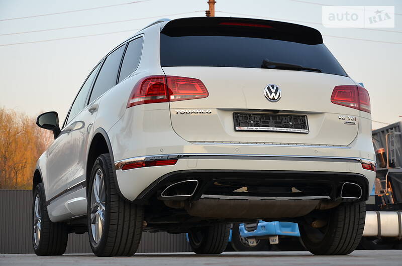Позашляховик / Кросовер Volkswagen Touareg 2015 в Луцьку