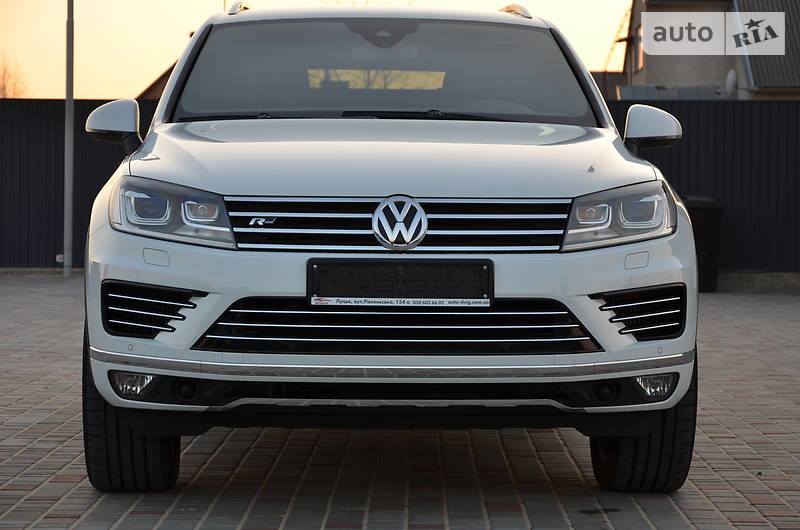 Позашляховик / Кросовер Volkswagen Touareg 2015 в Луцьку
