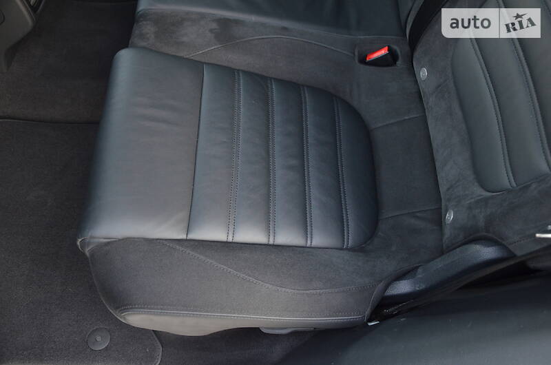 Позашляховик / Кросовер Volkswagen Touareg 2015 в Луцьку