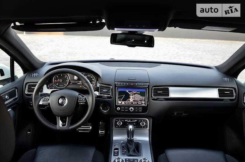 Позашляховик / Кросовер Volkswagen Touareg 2015 в Луцьку