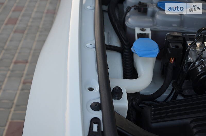 Позашляховик / Кросовер Volkswagen Touareg 2015 в Луцьку