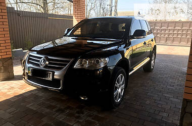 Позашляховик / Кросовер Volkswagen Touareg 2008 в 