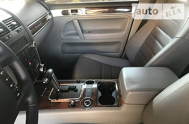 Позашляховик / Кросовер Volkswagen Touareg 2008 в 
