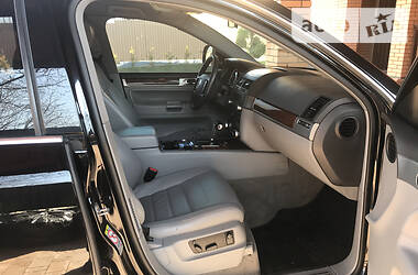Позашляховик / Кросовер Volkswagen Touareg 2008 в 