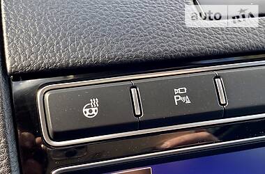 Позашляховик / Кросовер Volkswagen Touareg 2016 в 