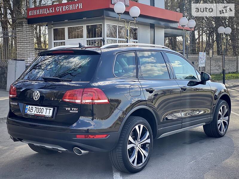 Внедорожник / Кроссовер Volkswagen Touareg 2014 в Виннице