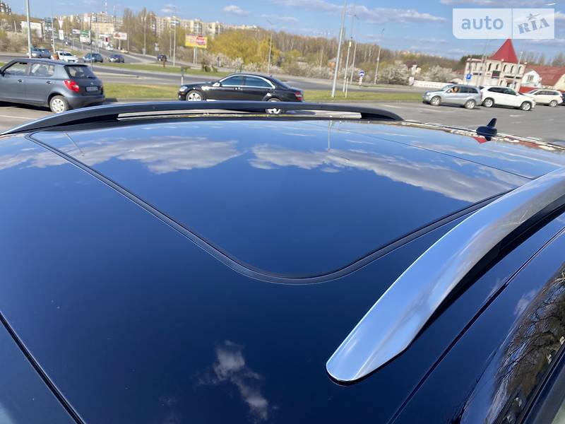 Внедорожник / Кроссовер Volkswagen Touareg 2014 в Виннице
