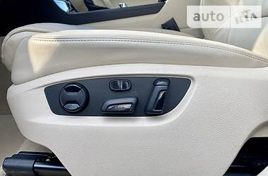 Позашляховик / Кросовер Volkswagen Touareg 2014 в 