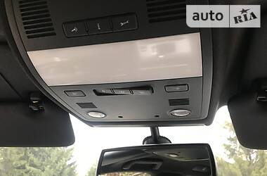 Позашляховик / Кросовер Volkswagen Touareg 2011 в 