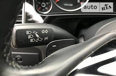 Позашляховик / Кросовер Volkswagen Touareg 2011 в 