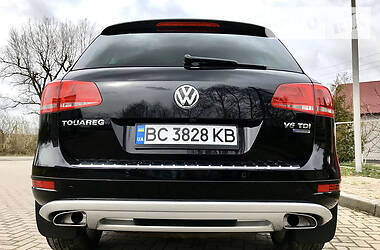 Позашляховик / Кросовер Volkswagen Touareg 2011 в 
