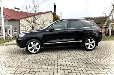 Позашляховик / Кросовер Volkswagen Touareg 2011 в 