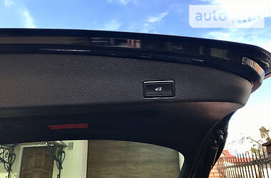 Позашляховик / Кросовер Volkswagen Touareg 2011 в 