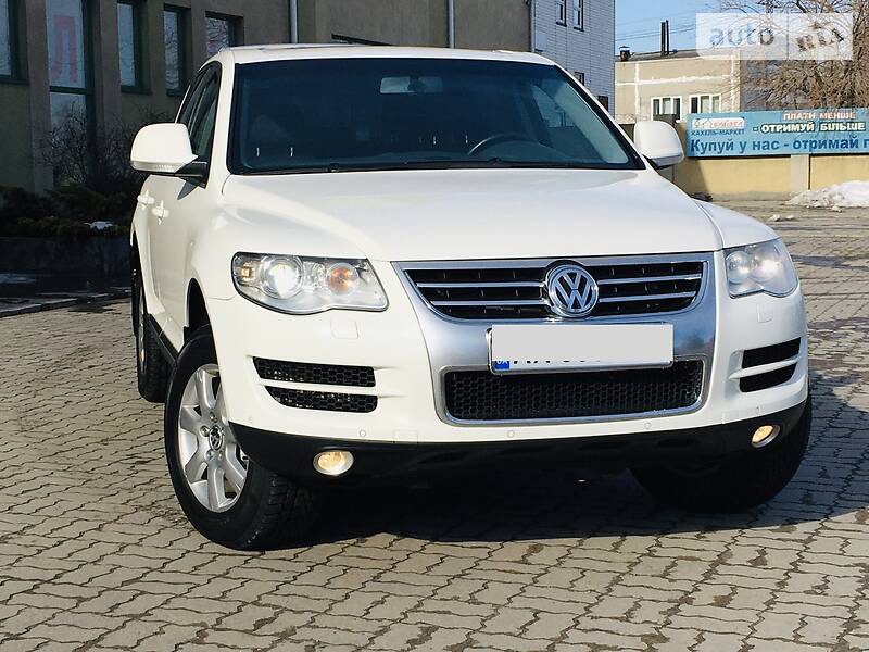 Позашляховик / Кросовер Volkswagen Touareg 2008 в Новомосковську