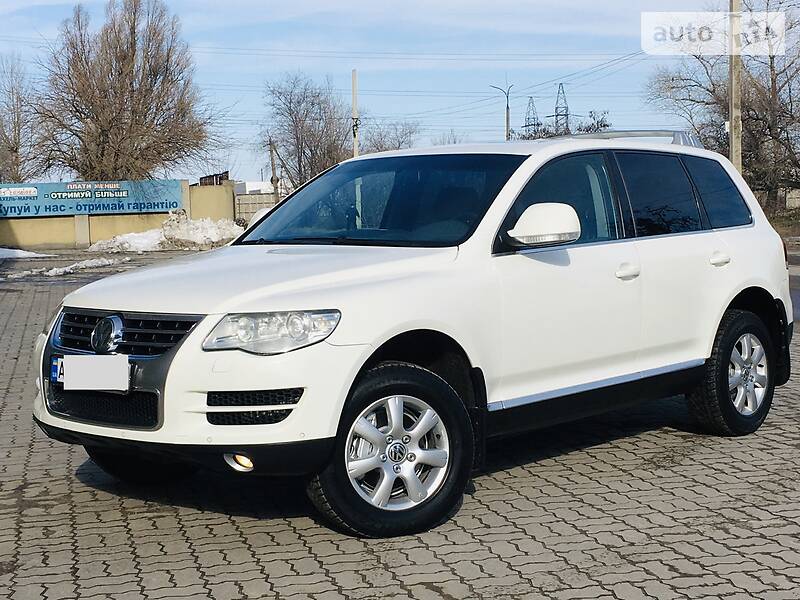Позашляховик / Кросовер Volkswagen Touareg 2008 в Новомосковську